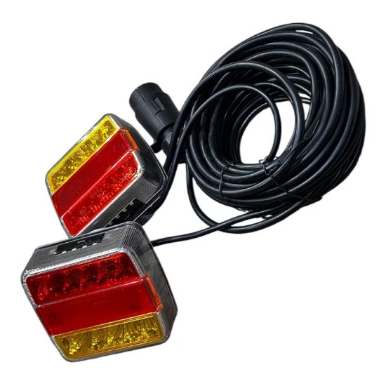 Wireless caravan tail lights with magnets