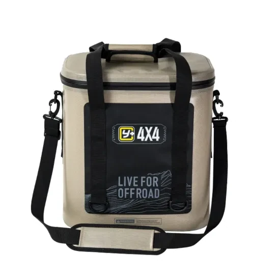 Waterproof container capacity (4.25 L)